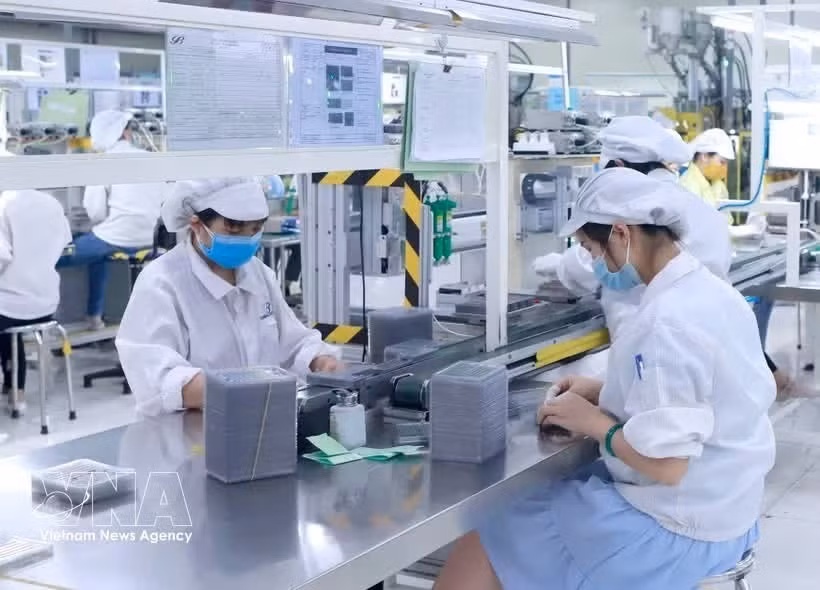 Производство электронных компонентов на предприятии Star Engineers Vietnam Co., Ltd. в промышленном парке Биньсюен I провинции Футхо. (Фото: ВИА)
